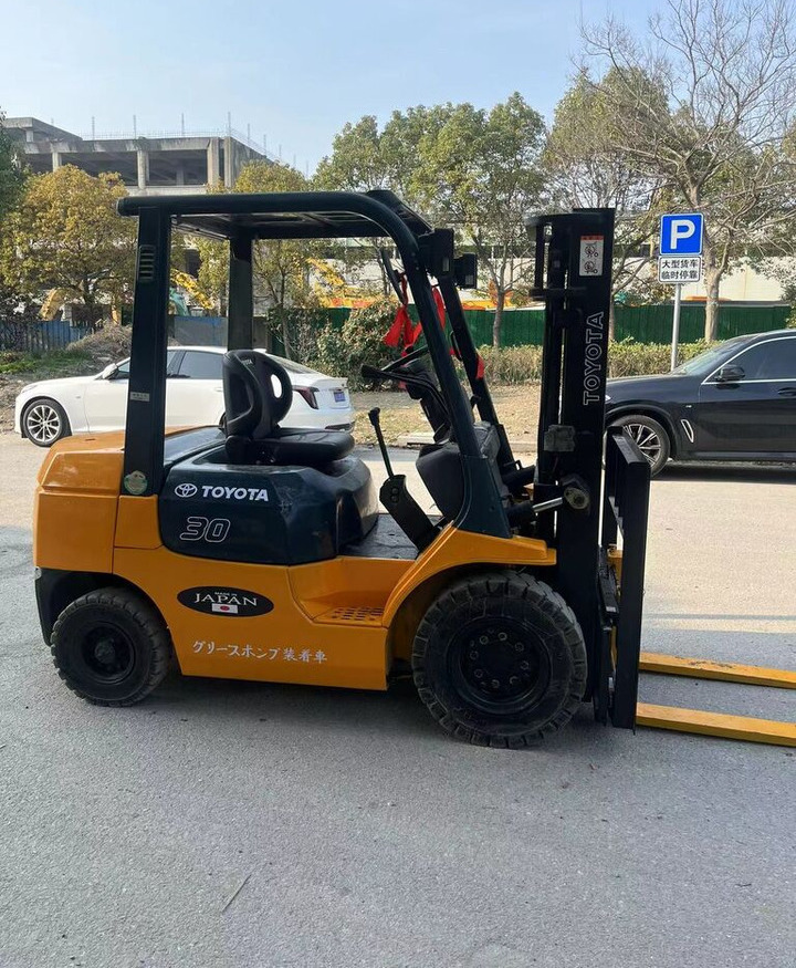 Toyota 7FD30 - מלגזת סולר: תמונה 5 Toyota 7FD30 - מלגזת סולר: תמונה 5