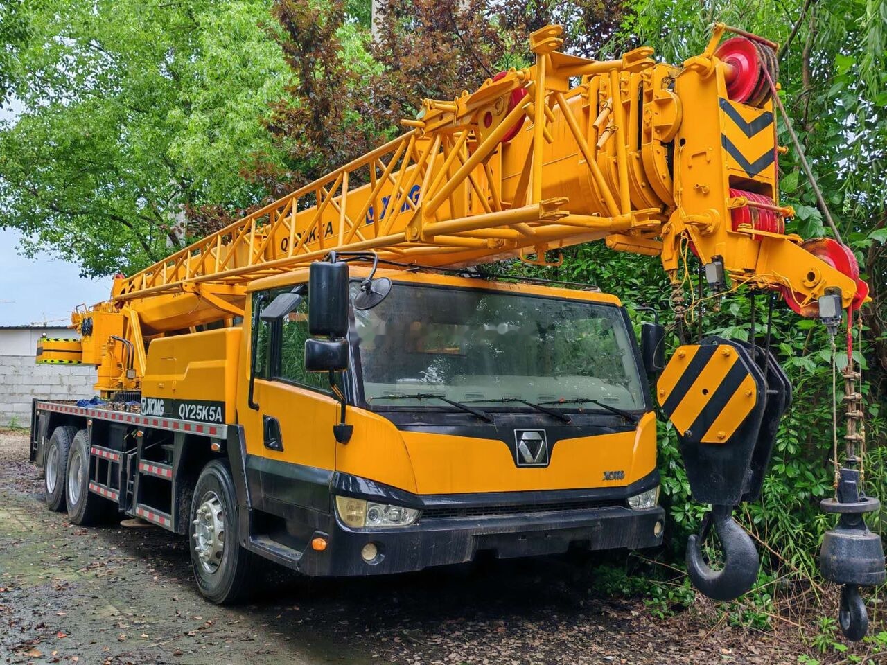 XCMG QY25K5A - עגורן נייד: תמונה 1 XCMG QY25K5A - עגורן נייד: תמונה 1