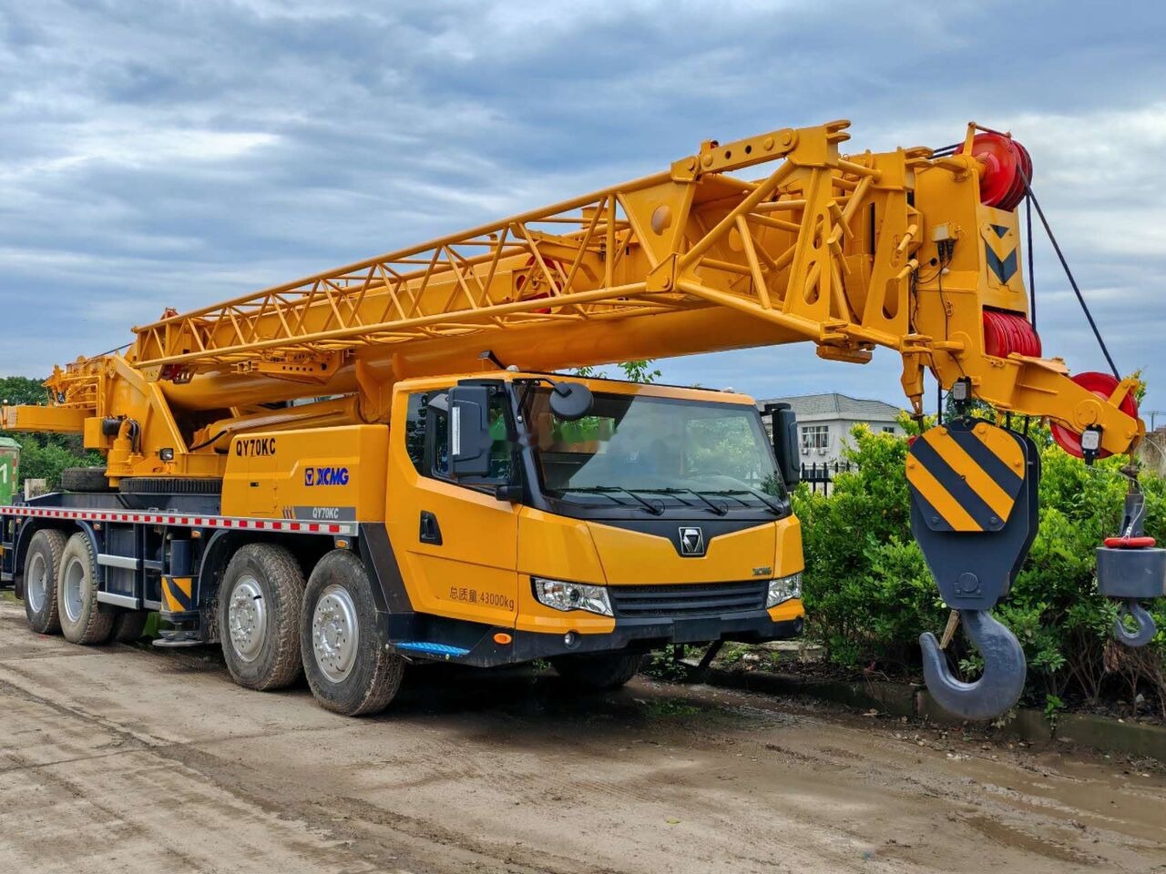 XCMG QY70KC QY70KA XCT70 50 60 80 100 130 - עגורן נייד: תמונה 1 XCMG QY70KC QY70KA XCT70 50 60 80 100 130 - עגורן נייד: תמונה 1