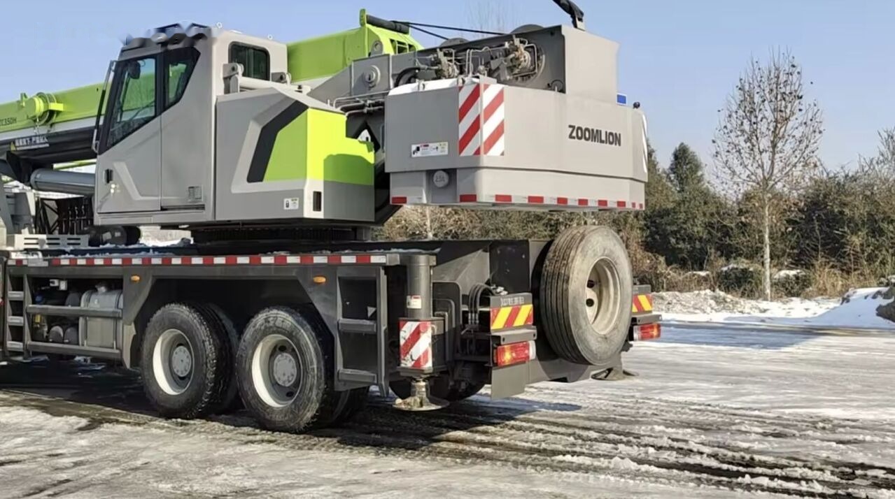 Zoomlion zoomlion ZTC350 ZTC500V ZTC700V ZTC900V 35 50 70 90 used truck c - עגורן נייד: תמונה 5 Zoomlion zoomlion ZTC350 ZTC500V ZTC700V ZTC900V 35 50 70 90 used truck c - עגורן נייד: תמונה 5