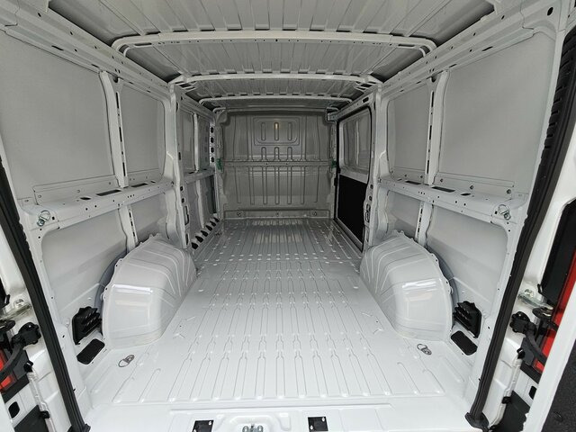 כלי רכב מסחרי עם לוח FIAT Ducato 35 140 Serie10-9.2 Modell 25 L2H1 sofort...: תמונה 25 כלי רכב מסחרי עם לוח FIAT Ducato 35 140 Serie10-9.2 Modell 25 L2H1 sofort...: תמונה 25