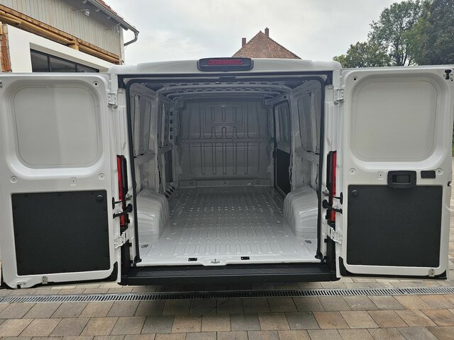 כלי רכב מסחרי עם לוח FIAT Ducato 35 140 Serie10-9.2 Modell 25 L2H1 sofort...: תמונה 24 כלי רכב מסחרי עם לוח FIAT Ducato 35 140 Serie10-9.2 Modell 25 L2H1 sofort...: תמונה 24