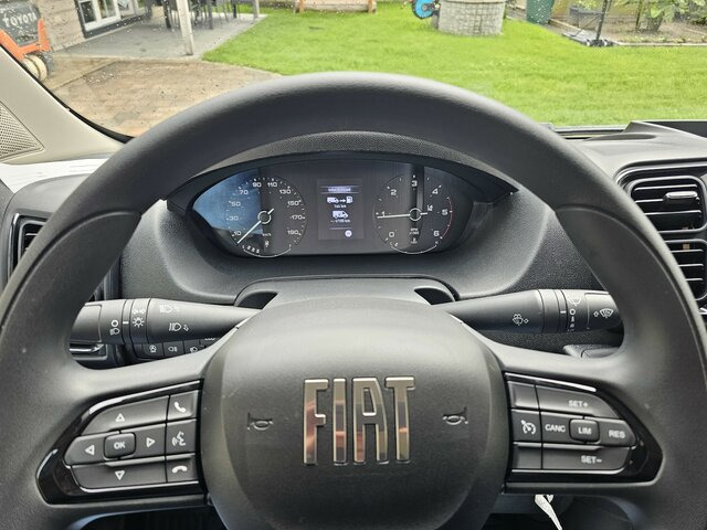 FIAT Ducato 35 L3H2 MAXI 13m³ 180 Klima Kamera - כלי רכב מסחרי עם לוח: תמונה 4 FIAT Ducato 35 L3H2 MAXI 13m³ 180 Klima Kamera - כלי רכב מסחרי עם לוח: תמונה 4