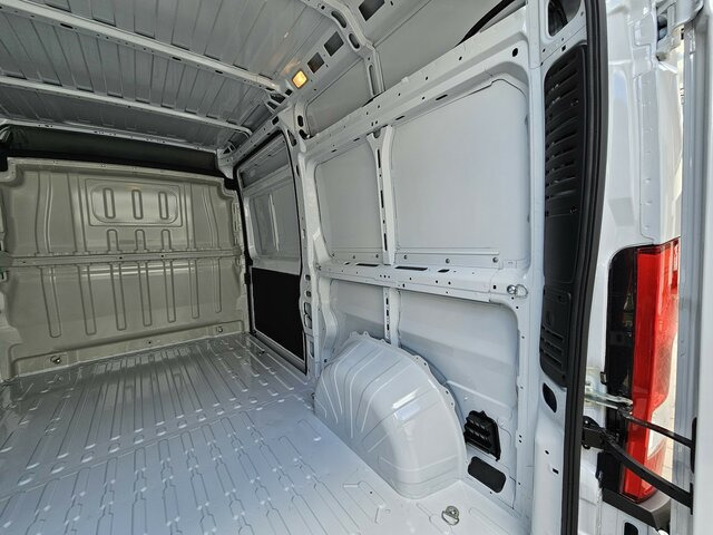 כלי רכב מסחרי עם לוח FIAT Ducato 35 MAXI 180 Serie10-9.2 Modell 2025 L2H2: תמונה 25