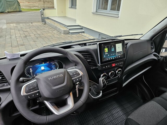 IVECO Daily 35S18HA8V DOKA Hi-Matic 12m³ L2H2 7 Sitze... - כלי רכב מסחרי עם לוח, כלי רכב מסחרי קומבי: תמונה 2 IVECO Daily 35S18HA8V DOKA Hi-Matic 12m³ L2H2 7 Sitze... - כלי רכב מסחרי עם לוח, כלי רכב מסחרי קומבי: תמונה 2