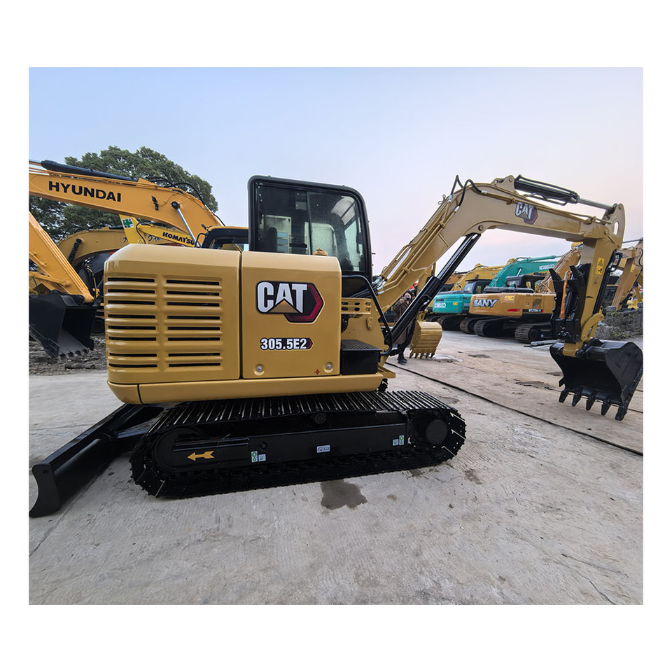 CAT 305.5E2 Excavator - מחפר סורק: תמונה 1 CAT 305.5E2 Excavator - מחפר סורק: תמונה 1