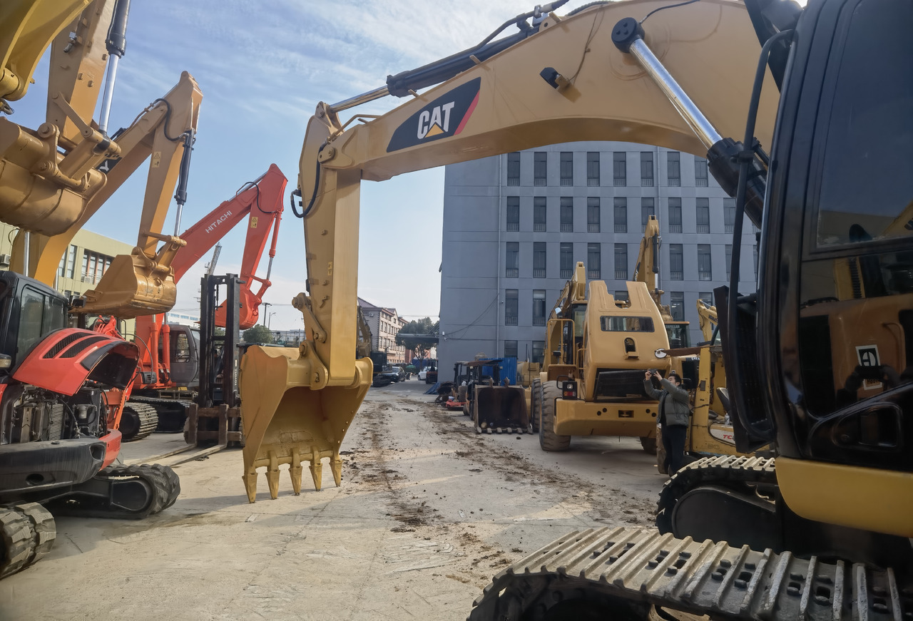 CAT 330D2L Excavator - מחפר סורק: תמונה 4 CAT 330D2L Excavator - מחפר סורק: תמונה 4