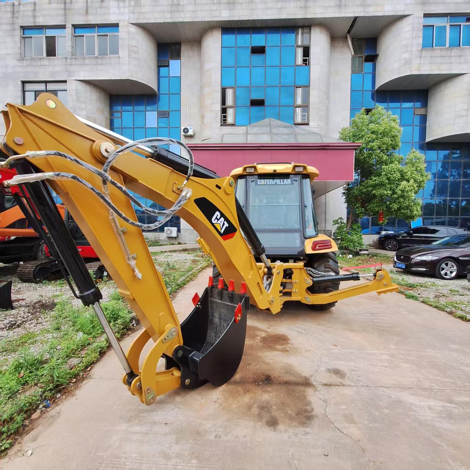 CAT 420F Backhoe Loader - מחפרון: תמונה 5 CAT 420F Backhoe Loader - מחפרון: תמונה 5