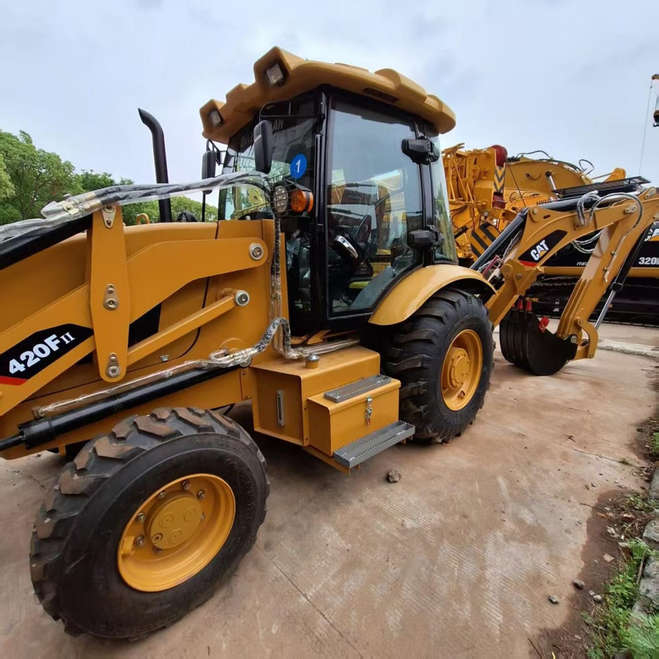 CAT 420F Backhoe Loader - מחפרון: תמונה 3 CAT 420F Backhoe Loader - מחפרון: תמונה 3