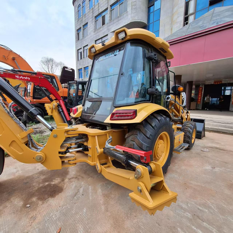 CAT 420F Backhoe Loader - מחפרון: תמונה 5 CAT 420F Backhoe Loader - מחפרון: תמונה 5