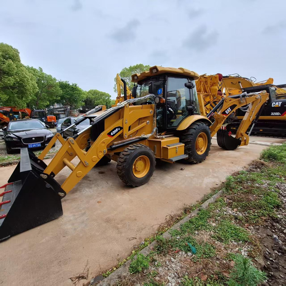 CAT 420F Backhoe Loader - מחפרון: תמונה 2 CAT 420F Backhoe Loader - מחפרון: תמונה 2