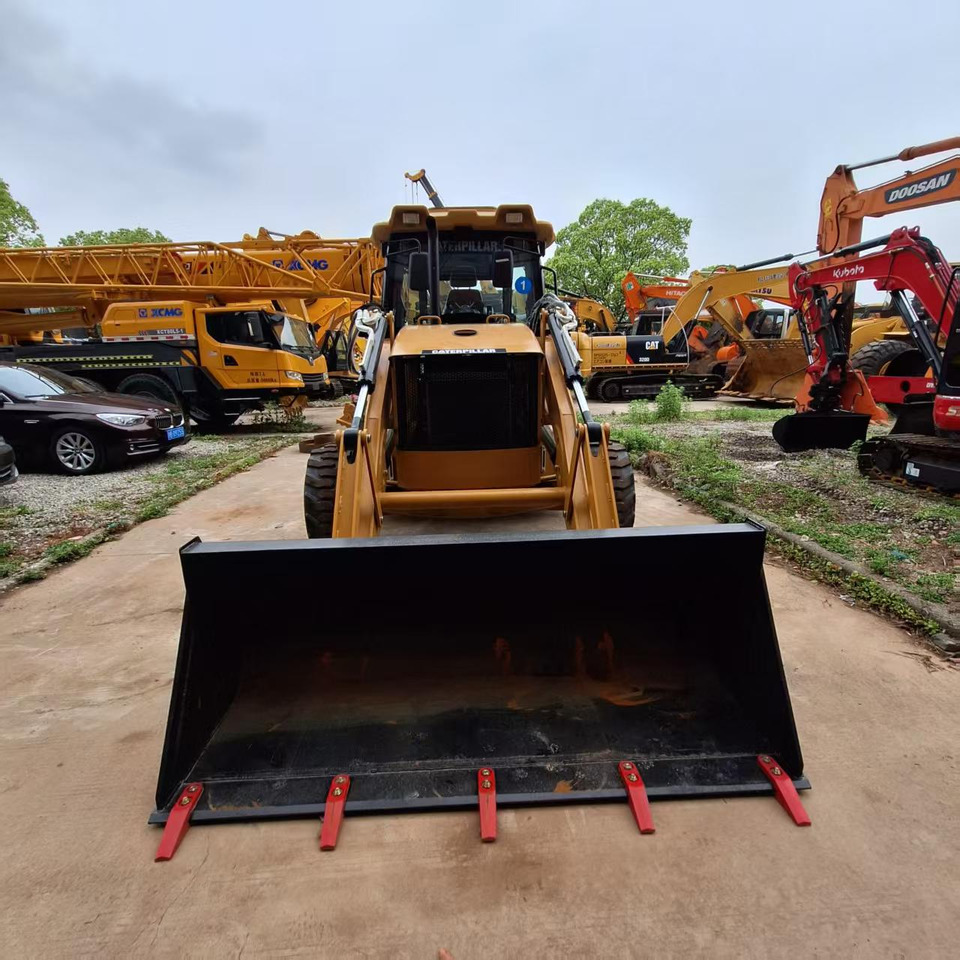 CAT 420F2 Backhoe Loader - מחפרון: תמונה 1 CAT 420F2 Backhoe Loader - מחפרון: תמונה 1