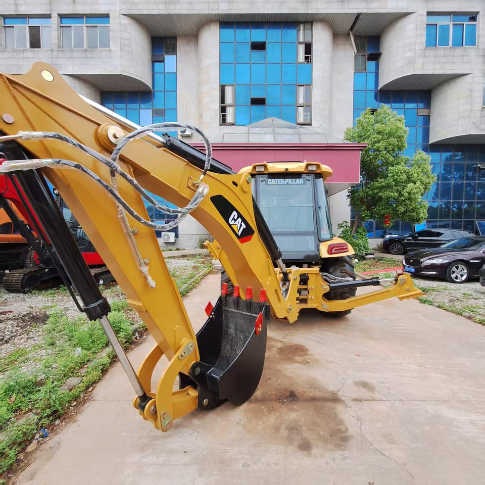 CAT 420F2 Backhoe Loader - מחפרון: תמונה 5 CAT 420F2 Backhoe Loader - מחפרון: תמונה 5