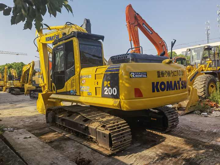 Cheap Used Japan Komatsu PC220-8 second hand excavator PC220 crawler excavator for sale - מחפר סורק: תמונה 2 Cheap Used Japan Komatsu PC220-8 second hand excavator PC220 crawler excavator for sale - מחפר סורק: תמונה 2