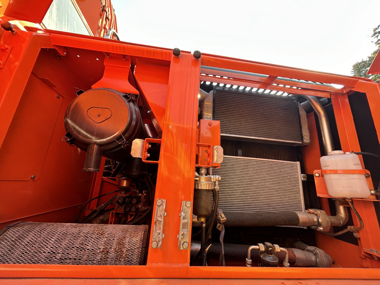 DOOSAN Doosan DX225LC Crawler excavator - מחפר סורק: תמונה 5 DOOSAN Doosan DX225LC Crawler excavator - מחפר סורק: תמונה 5