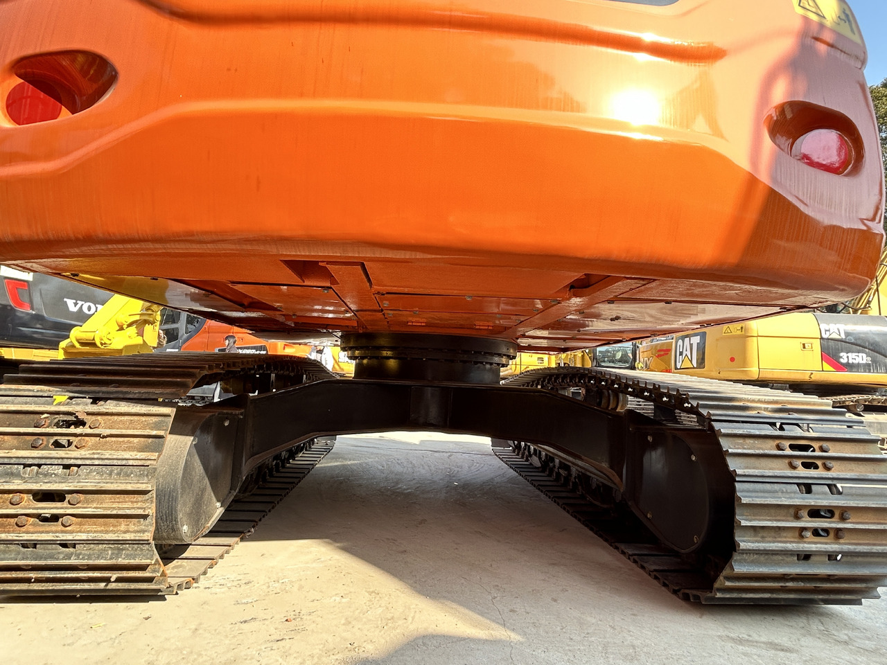 DOOSAN Doosan DX225LC Crawler excavator - מחפר סורק: תמונה 3 DOOSAN Doosan DX225LC Crawler excavator - מחפר סורק: תמונה 3