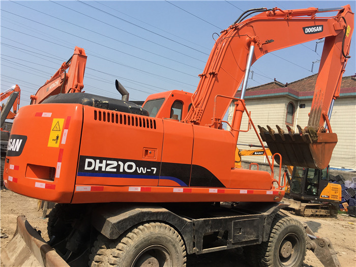 Doosan DH210w-7 wheel excavator - מחפר גלגלים: תמונה 1 Doosan DH210w-7 wheel excavator - מחפר גלגלים: תמונה 1