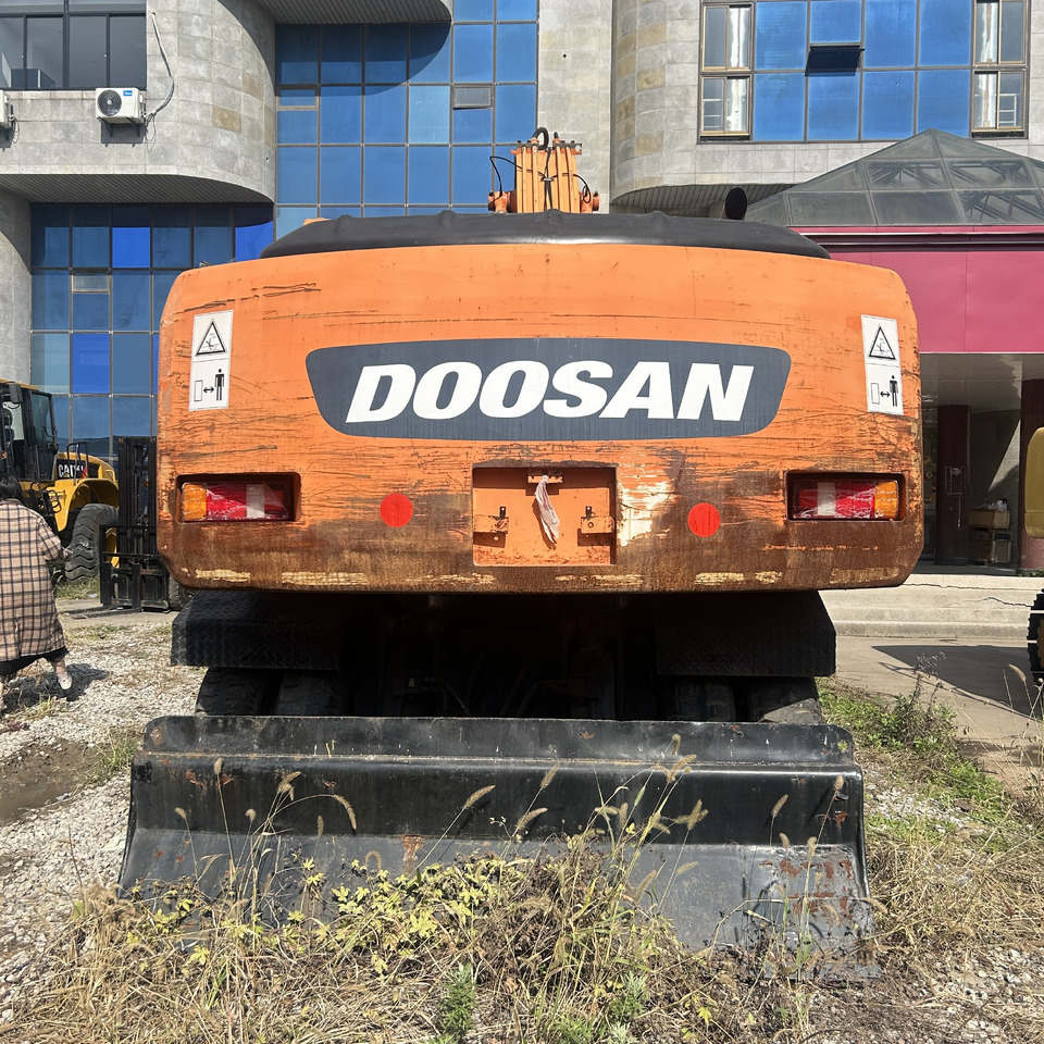 מחפר גלגלים Doosan DH210w-7 wheel excavator: תמונה 6 מחפר גלגלים Doosan DH210w-7 wheel excavator: תמונה 6