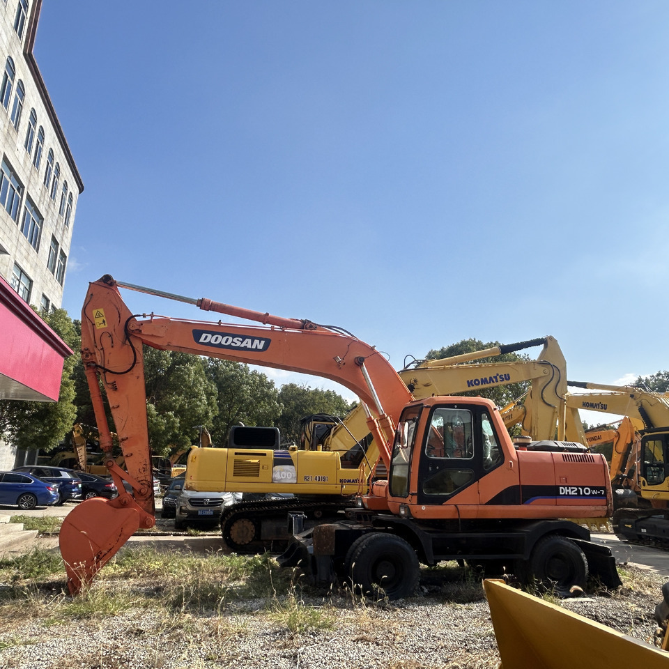 Doosan DH210w-7 wheel excavator - מחפר גלגלים: תמונה 3 Doosan DH210w-7 wheel excavator - מחפר גלגלים: תמונה 3