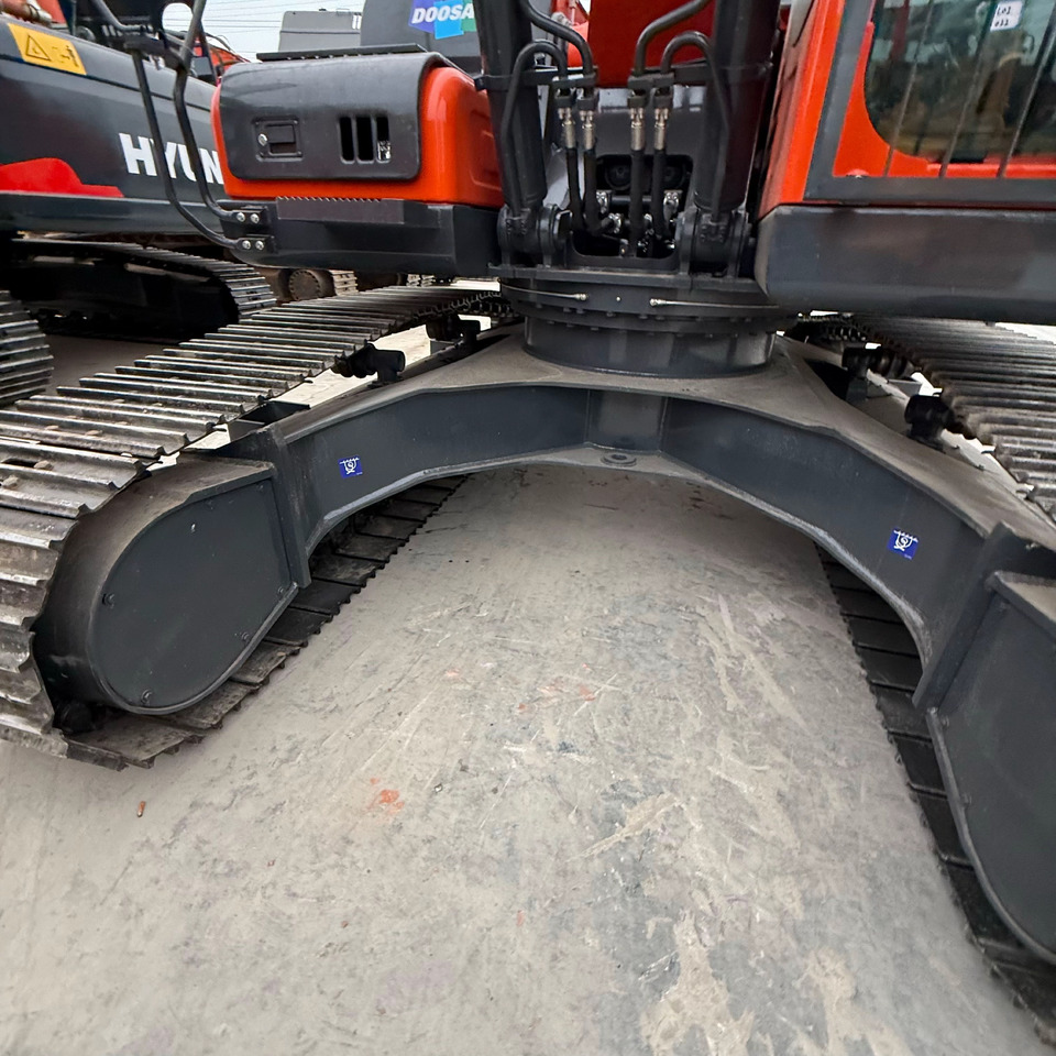 Doosan Dx225 Crawler Excavator - מחפר סורק: תמונה 2 Doosan Dx225 Crawler Excavator - מחפר סורק: תמונה 2