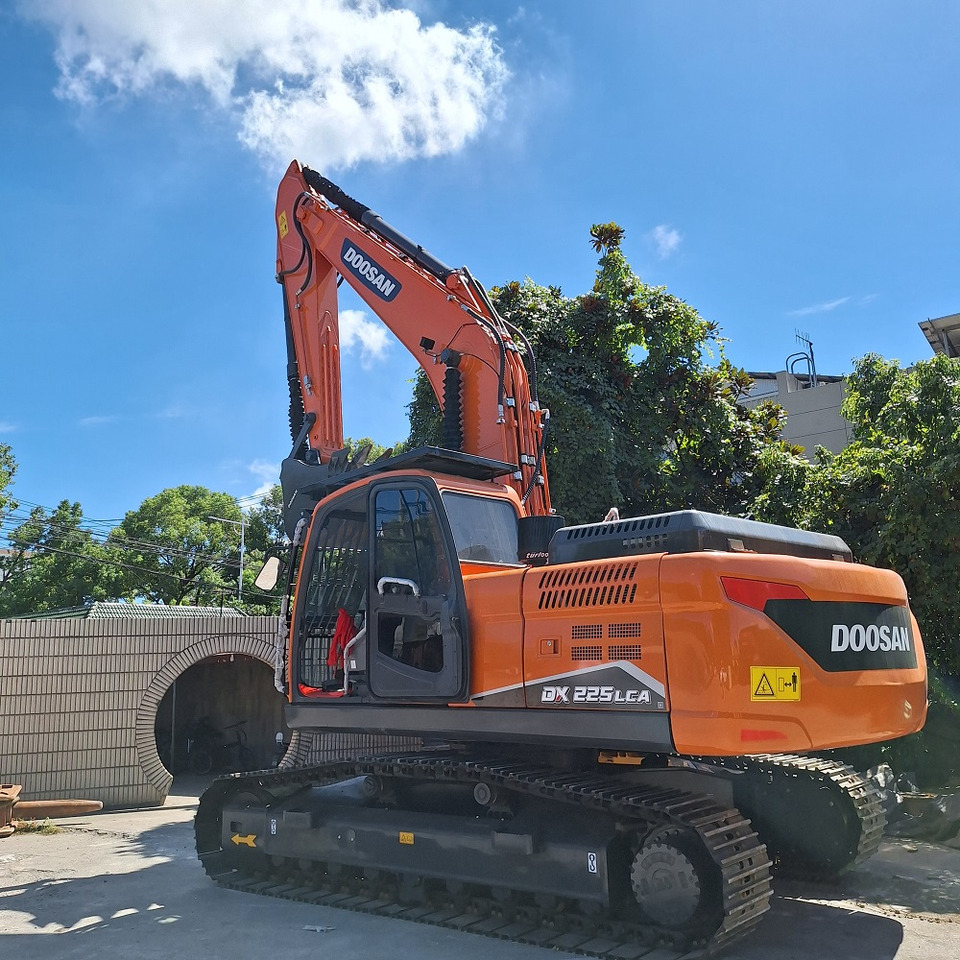 Doosan Dx225LCA Crawler Excavator - מחפר סורק: תמונה 4 Doosan Dx225LCA Crawler Excavator - מחפר סורק: תמונה 4