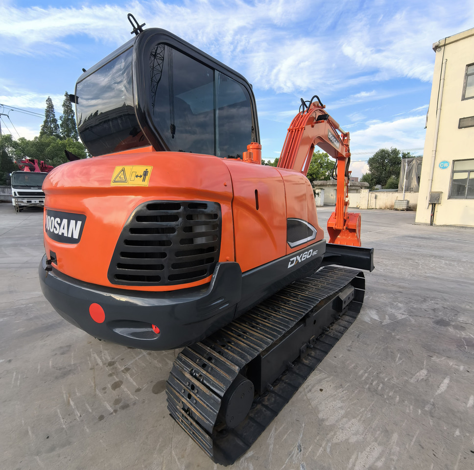 Doosan Dx60  Crawler Excavator - מחפר סורק: תמונה 5 Doosan Dx60  Crawler Excavator - מחפר סורק: תמונה 5