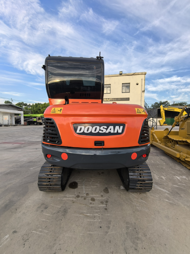 Doosan Dx60  Crawler Excavator - מחפר סורק: תמונה 1 Doosan Dx60  Crawler Excavator - מחפר סורק: תמונה 1