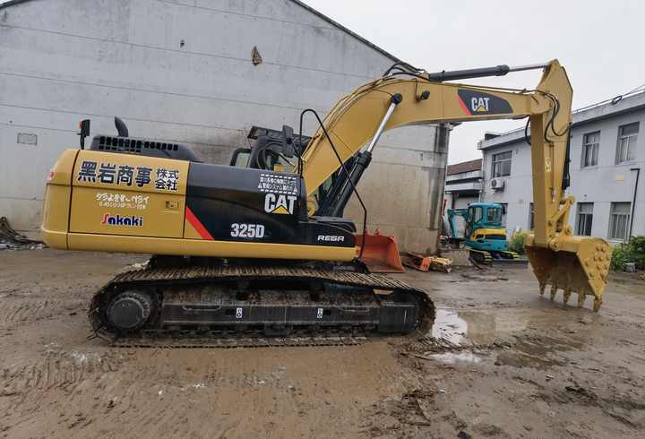 Excavadora CAT 330 330D 325D excavator cheap used CAT 330D2L digger CAT325 earth moving machine for sale - מחפר סורק: תמונה 2 Excavadora CAT 330 330D 325D excavator cheap used CAT 330D2L digger CAT325 earth moving machine for sale - מחפר סורק: תמונה 2