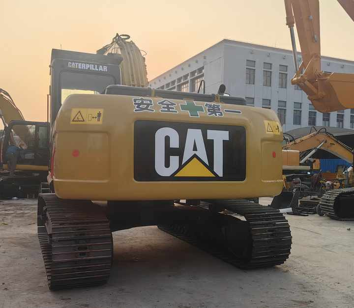 Good Condition Excavator with good condition and high performance cat 320D used excavator for sale in china - מחפר סורק: תמונה 3 Good Condition Excavator with good condition and high performance cat 320D used excavator for sale in china - מחפר סורק: תמונה 3