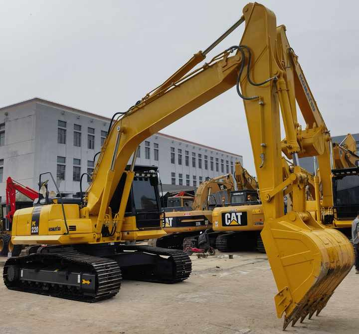 Good Condition Komatsu PC220-8 Original Japan Cheap Used Excavators used excavator machines - מחפר סורק: תמונה 3 Good Condition Komatsu PC220-8 Original Japan Cheap Used Excavators used excavator machines - מחפר סורק: תמונה 3