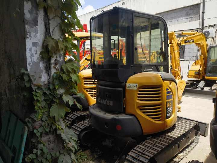 Good condition used excavator Komatsu PC35, Komatsu PC35MR-3 excavator with dozer, mini escavadora Komatsu - מחפר סורק: תמונה 4 Good condition used excavator Komatsu PC35, Komatsu PC35MR-3 excavator with dozer, mini escavadora Komatsu - מחפר סורק: תמונה 4