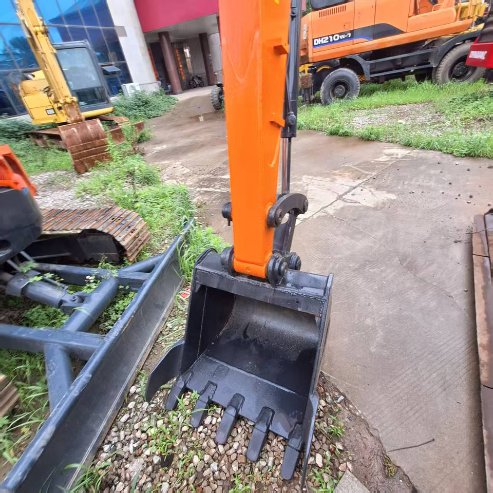 Hitachi ZX50 Excavator - מחפר סורק: תמונה 5 Hitachi ZX50 Excavator - מחפר סורק: תמונה 5