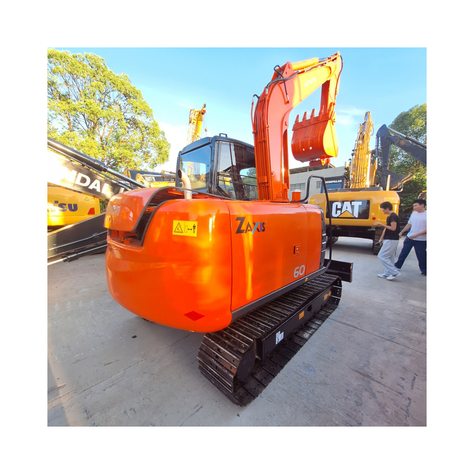 Hitachi ZX60 Excavator - מחפר סורק: תמונה 1 Hitachi ZX60 Excavator - מחפר סורק: תמונה 1