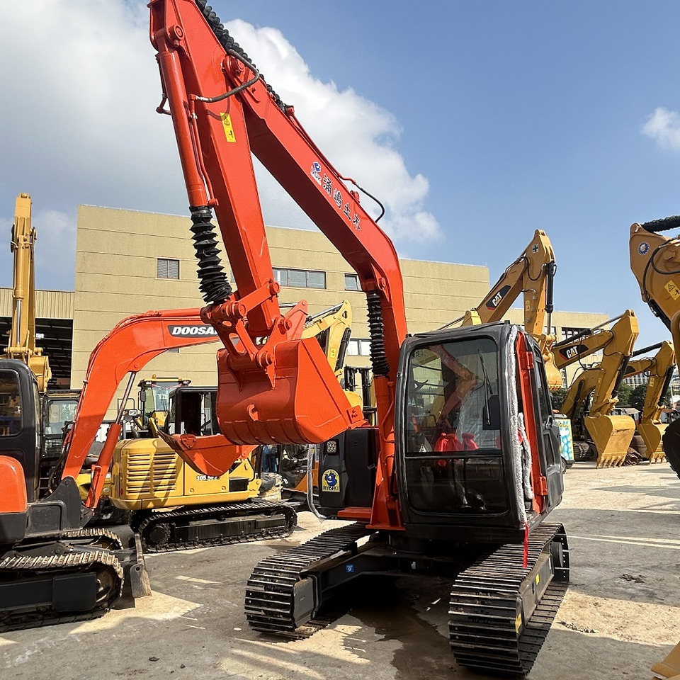 Hitachi ZX70 Excavator - מיני מחפר: תמונה 3 Hitachi ZX70 Excavator - מיני מחפר: תמונה 3