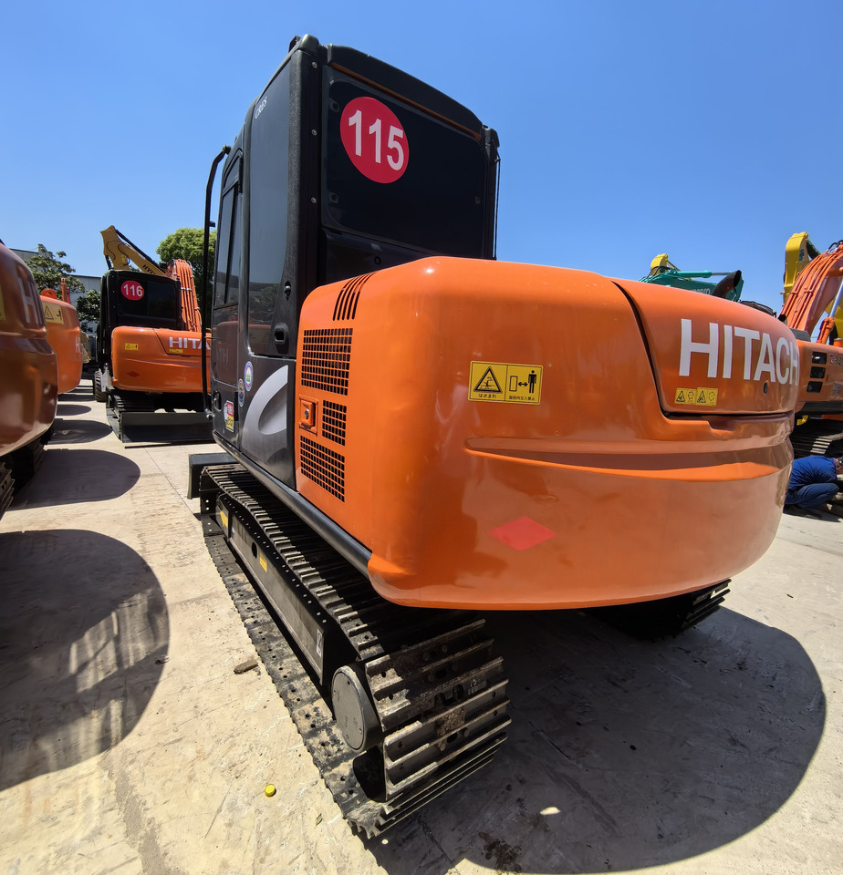 Hitachi ZX70 Excavator - מיני מחפר: תמונה 3 Hitachi ZX70 Excavator - מיני מחפר: תמונה 3