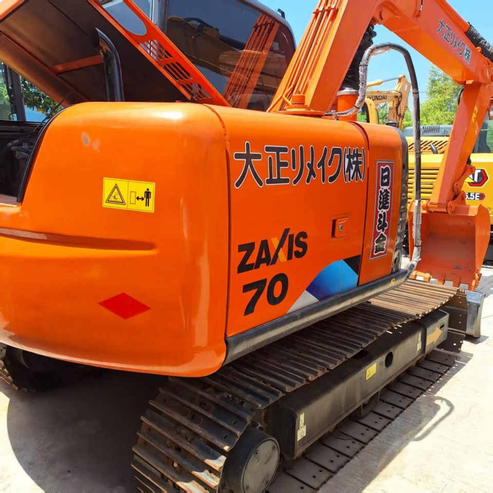 Hitachi ZX70 Excavator - מחפר סורק: תמונה 2 Hitachi ZX70 Excavator - מחפר סורק: תמונה 2