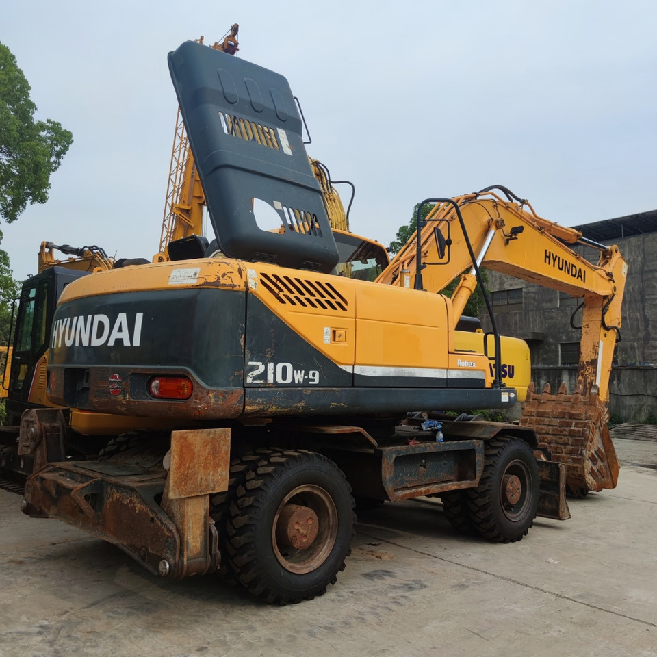 Hyundai 210w-9 wheel excavator - מחפר גלגלים: תמונה 4 Hyundai 210w-9 wheel excavator - מחפר גלגלים: תמונה 4