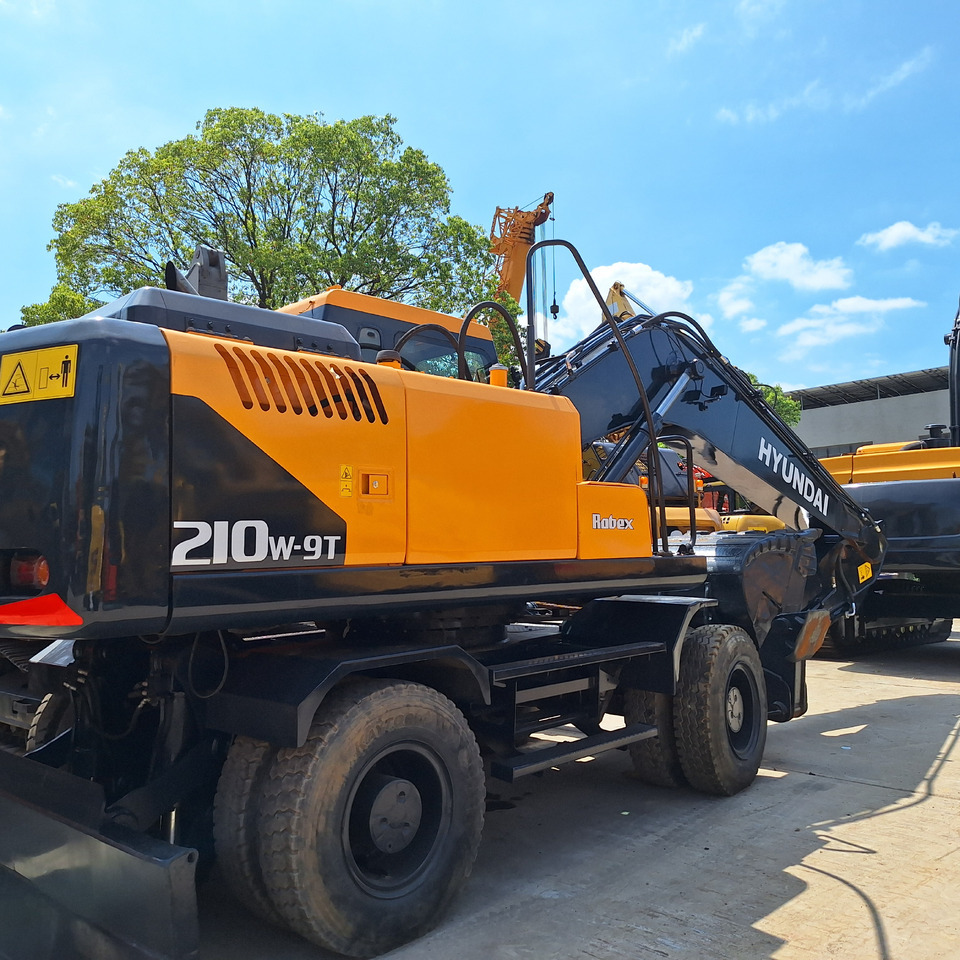 Hyundai 210w-9 wheel excavator - מחפר גלגלים: תמונה 5 Hyundai 210w-9 wheel excavator - מחפר גלגלים: תמונה 5
