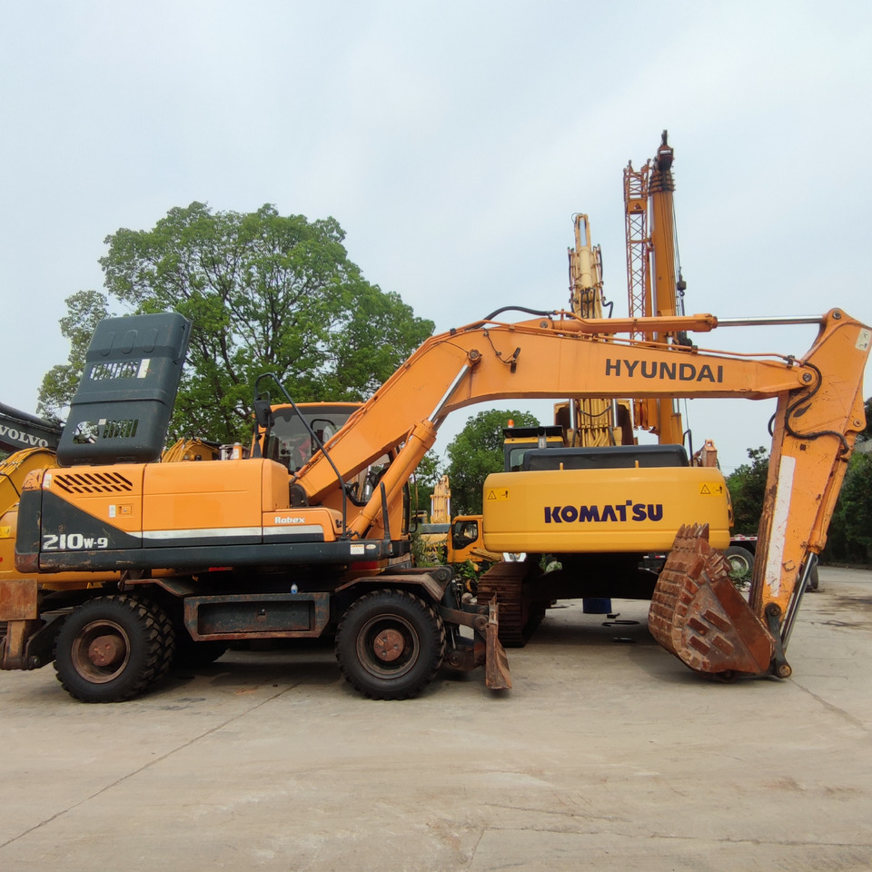 Hyundai 210w-9 wheel excavator - מחפר גלגלים: תמונה 1 Hyundai 210w-9 wheel excavator - מחפר גלגלים: תמונה 1