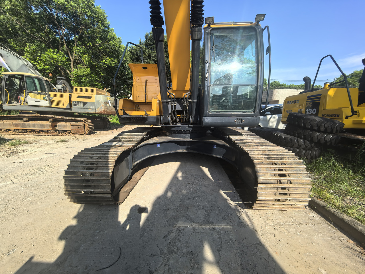 Hyundai 220lc-9s   excavator - מחפר גלגלים: תמונה 5 Hyundai 220lc-9s   excavator - מחפר גלגלים: תמונה 5