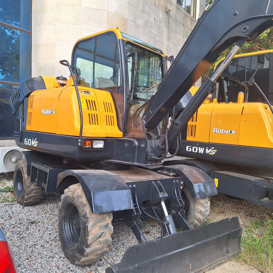 Hyundai 60vs excavator - מחפר גלגלים: תמונה 3 Hyundai 60vs excavator - מחפר גלגלים: תמונה 3