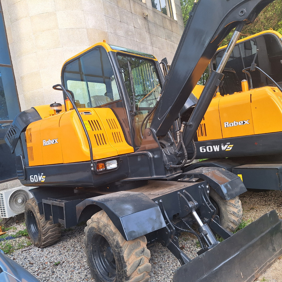 Hyundai 60vs  excavator - מחפר גלגלים: תמונה 3 Hyundai 60vs  excavator - מחפר גלגלים: תמונה 3