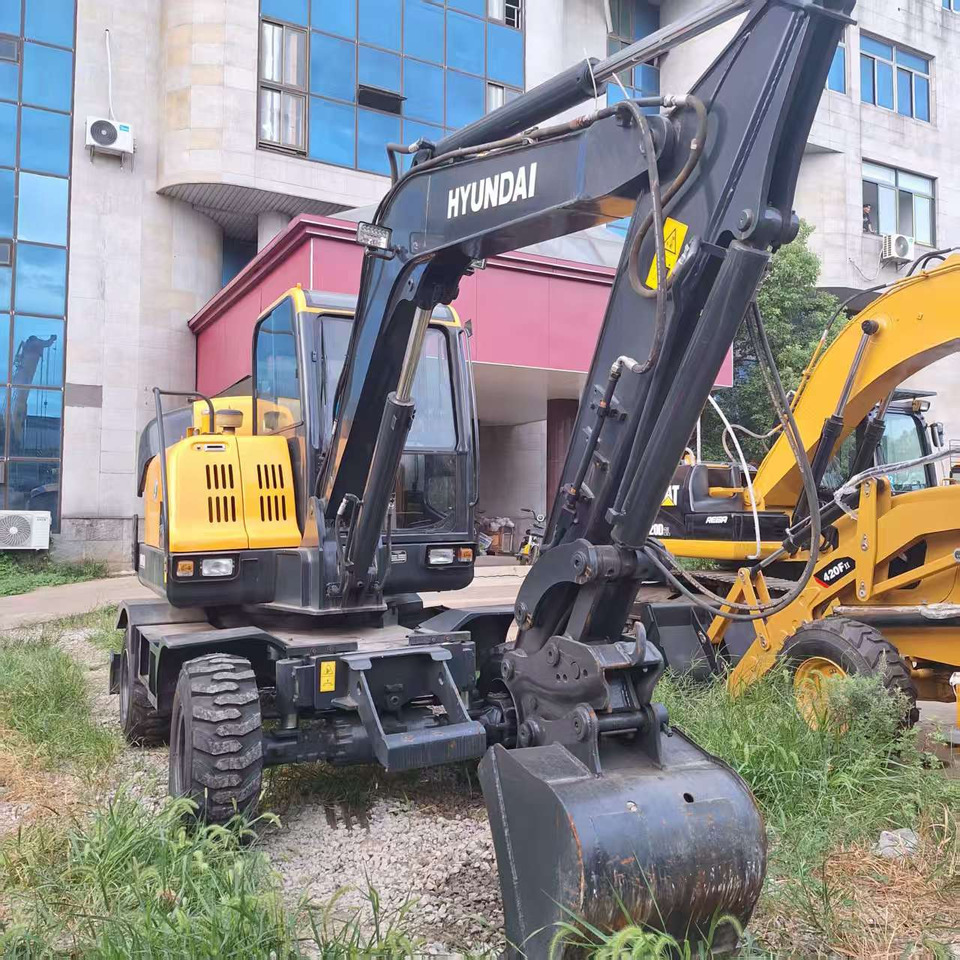 Hyundai HW60  excavator - מחפר גלגלים: תמונה 2 Hyundai HW60  excavator - מחפר גלגלים: תמונה 2