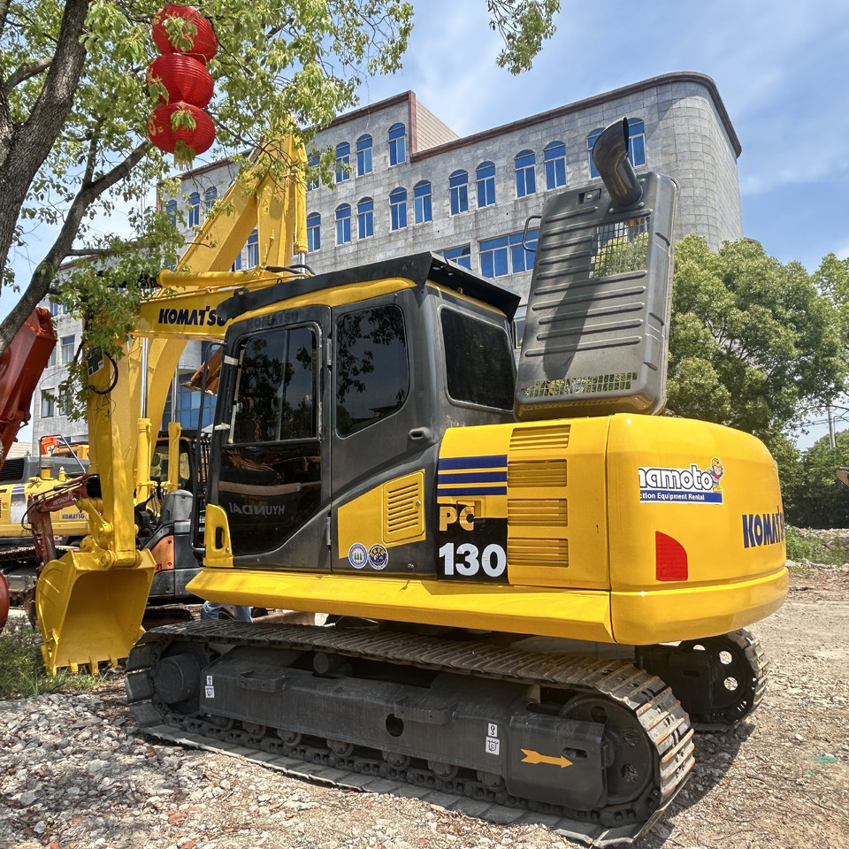 Komatsu PC130-7 Excavator - מחפר סורק: תמונה 1 Komatsu PC130-7 Excavator - מחפר סורק: תמונה 1