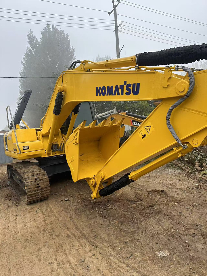 Komatsu PC200-7 excavator - מחפר סורק: תמונה 4 Komatsu PC200-7 excavator - מחפר סורק: תמונה 4