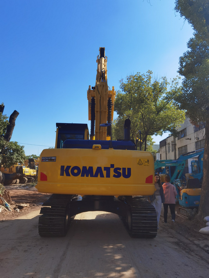 Komatsu PC200-8 Excavator - מחפר סורק: תמונה 5 Komatsu PC200-8 Excavator - מחפר סורק: תמונה 5