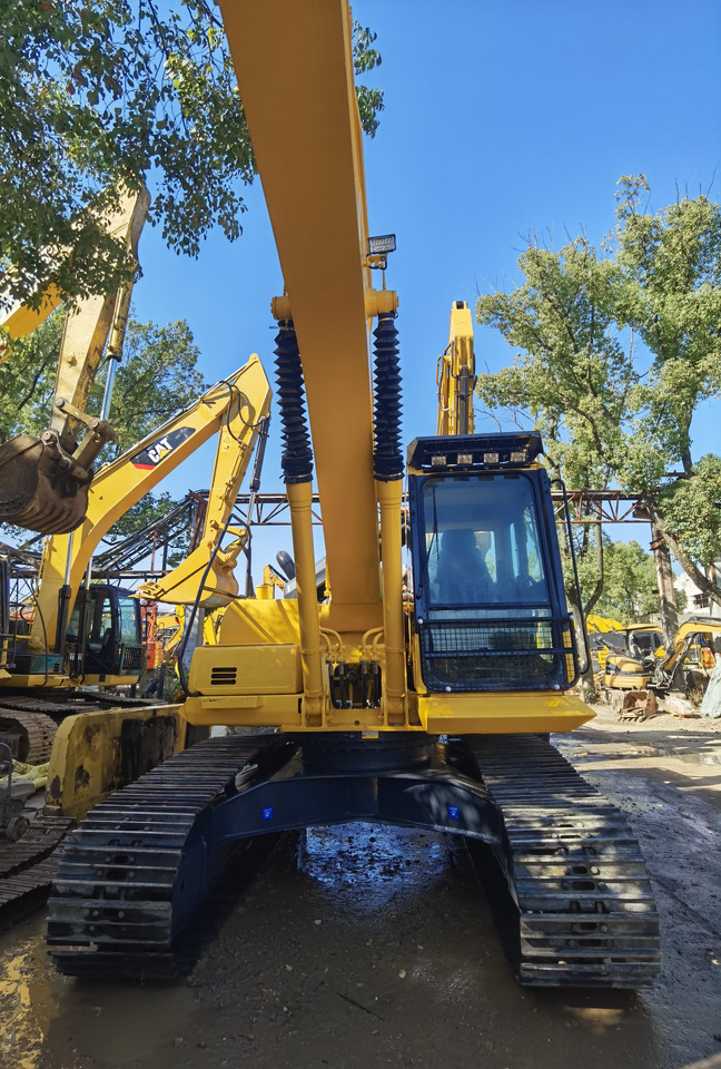 Komatsu PC200-8 Excavator - מחפר סורק: תמונה 3 Komatsu PC200-8 Excavator - מחפר סורק: תמונה 3