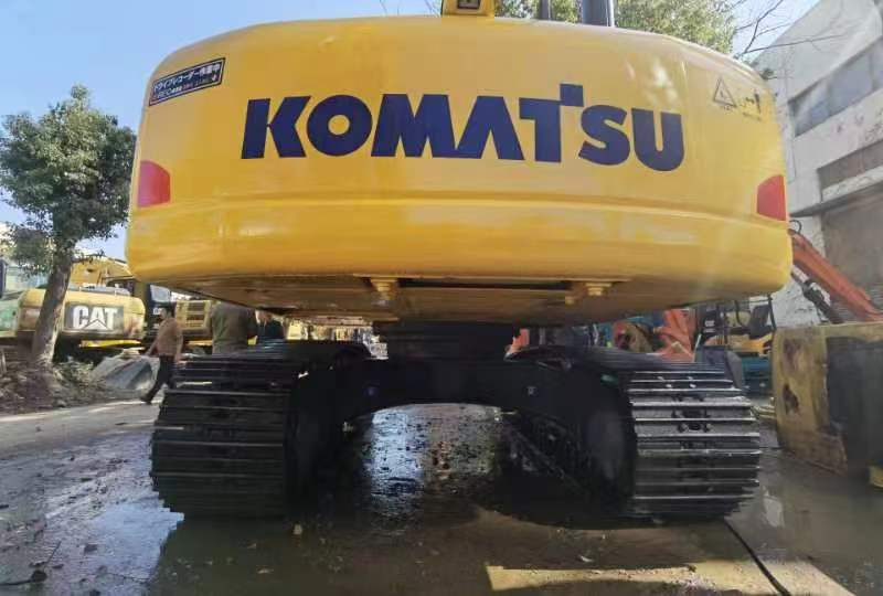 Komatsu PC200-8 Excavator - מחפר סורק: תמונה 5 Komatsu PC200-8 Excavator - מחפר סורק: תמונה 5