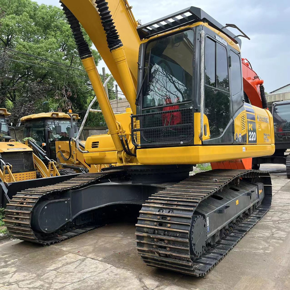 Komatsu PC220-8 Excavator - מחפר סורק: תמונה 4 Komatsu PC220-8 Excavator - מחפר סורק: תמונה 4