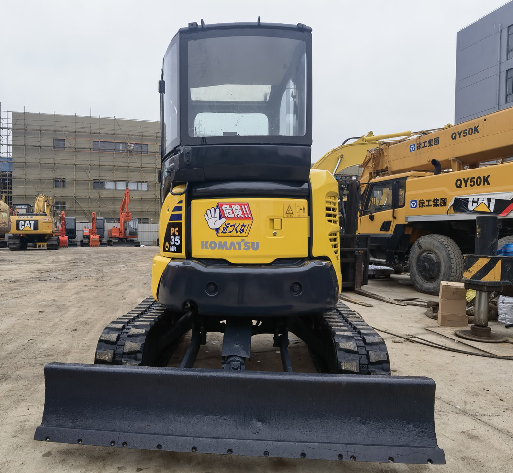 Komatsu PC35MR-3 Excavator - מחפר סורק: תמונה 5 Komatsu PC35MR-3 Excavator - מחפר סורק: תמונה 5